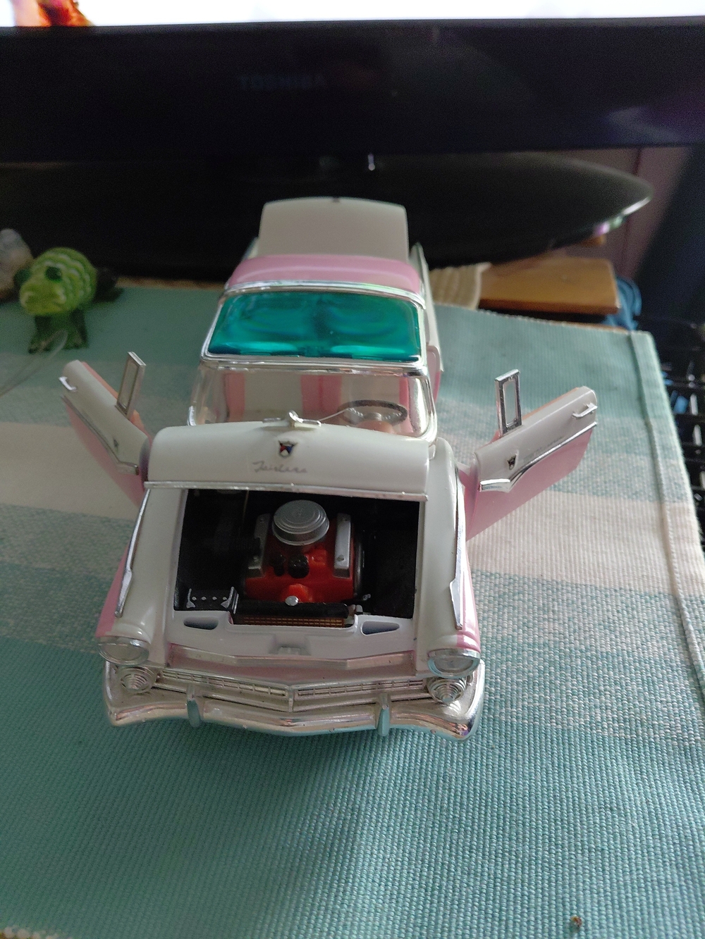 Collectable Die-Cast Classic Pink and White Vintage Car -